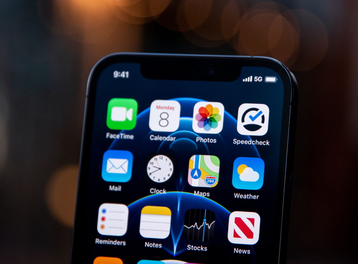 凤台苹果手机维修分享为什么 iPhone 12 在冬季会自动关机 